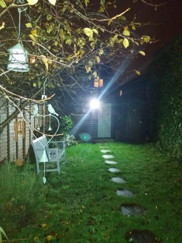 Cosy London Single Room Ngoại thất bức ảnh